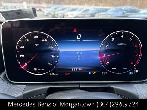 Used 2024 Mercedes-Benz C 300 4MATIC Sedan image 11