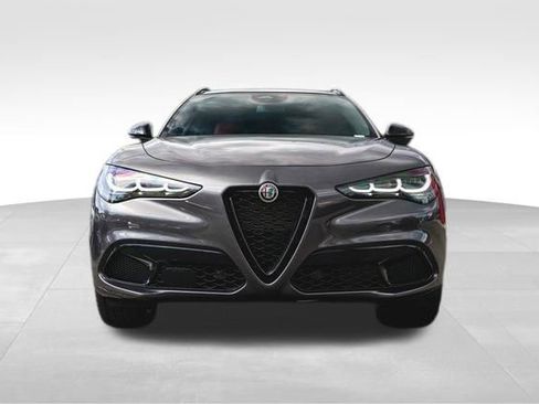 New 2025 Alfa Romeo Stelvio Sprint image 9