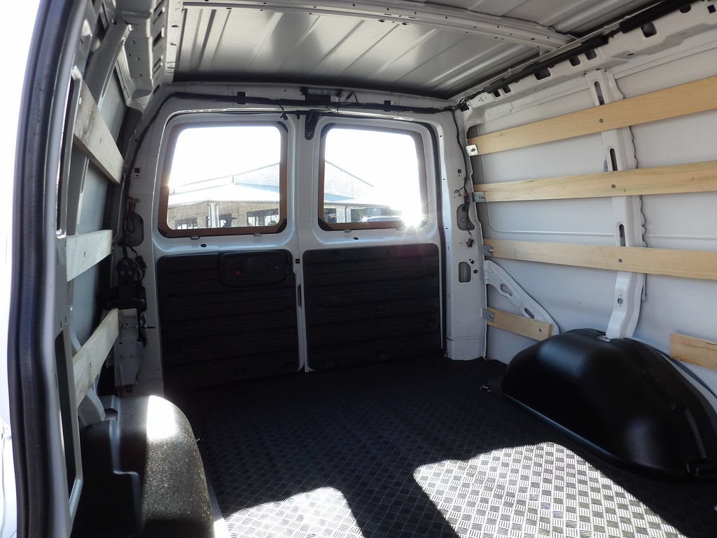 Used 2025 GMC Savana 2500 w/ Driver Convenience Package RWD image 30