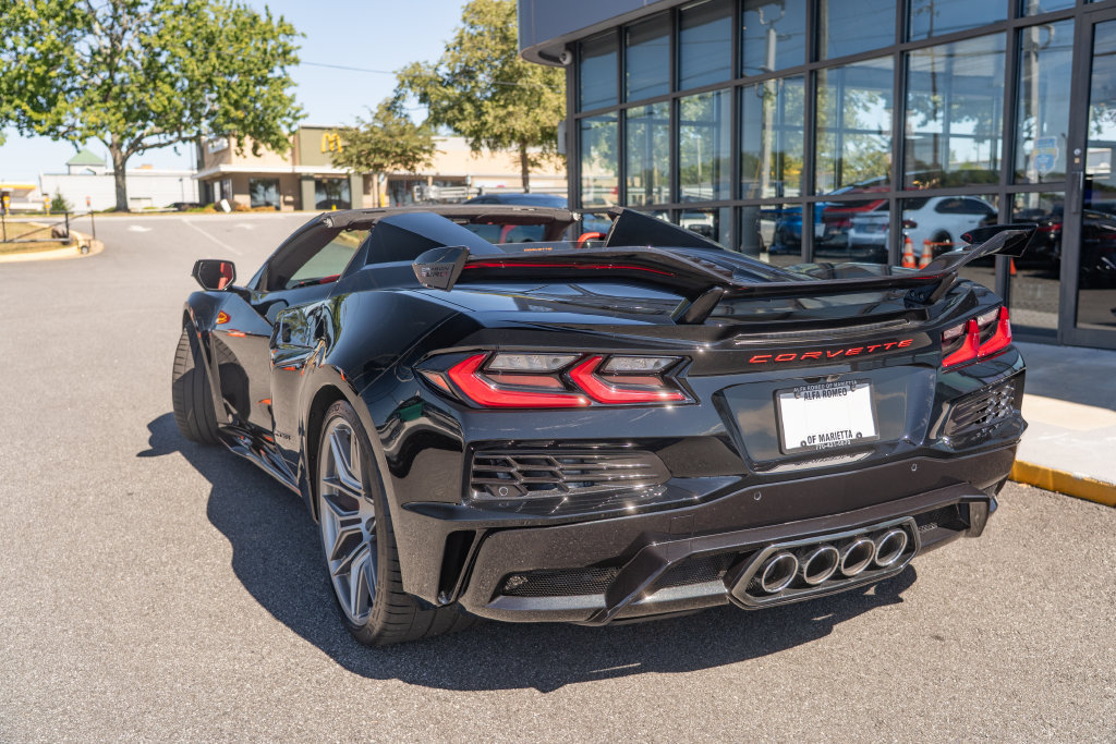 Used 2026 Chevrolet Corvette Z06 w/ Z07 Performance Package RWD image 6
