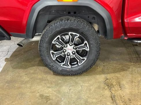 Used 2024 GMC Canyon AT4 w/ Technology Package AWD/4WD image 6