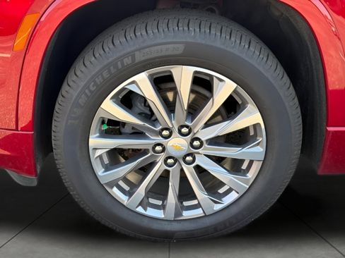 Used 2023 Chevrolet Traverse Premier w/ LPO, Floor Liner Package AWD/4WD image 9