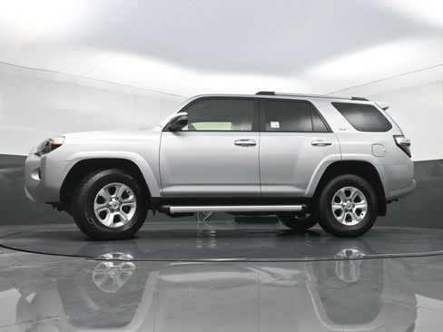 Used 2023 Toyota 4Runner SR5 Premium w/ Moonroof Package RWD image 28