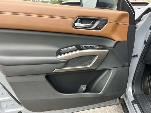 Certified 2024 Nissan Pathfinder Platinum w/ Cargo Package FWD image 29