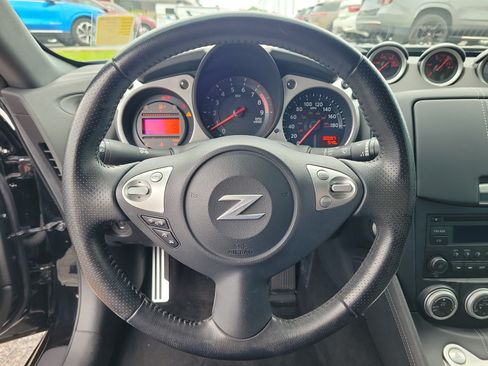 Certified 2019 Nissan 370Z Coupe RWD image 14