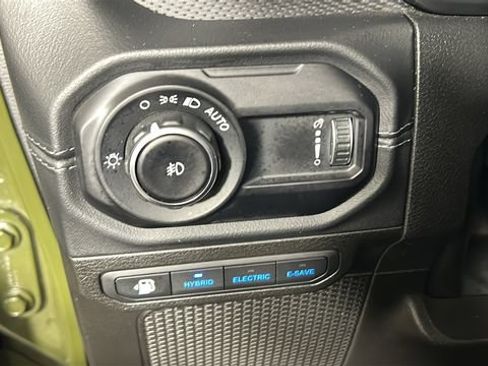 Used 2024 Jeep Wrangler Unlimited Rubicon 4xe AWD/4WD image 19