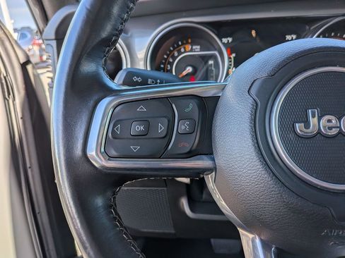 Used 2022 Jeep Wrangler Unlimited Sahara AWD/4WD image 14