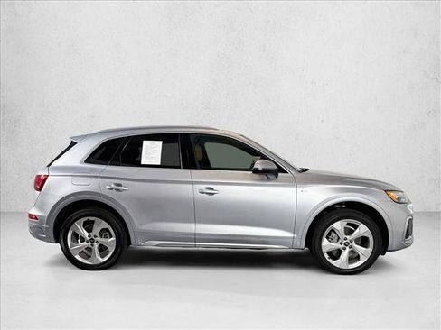 Used 2022 Audi Q5 2.0T Premium Plus w/ Premium Plus Package AWD/4WD image 4