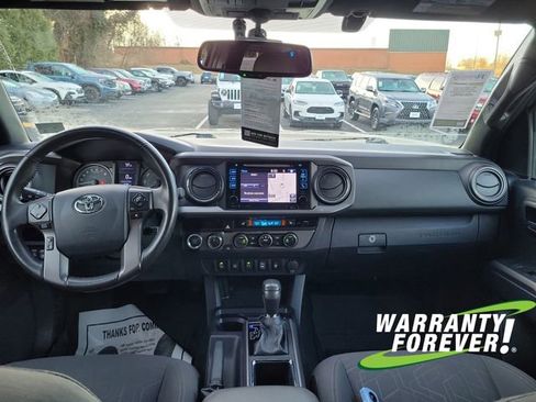 Used 2017 Toyota Tacoma TRD Off-Road image 10