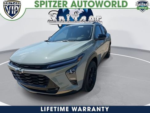 Used 2026 Chevrolet Trax ACTIV w/ Sunroof Package FWD image 4