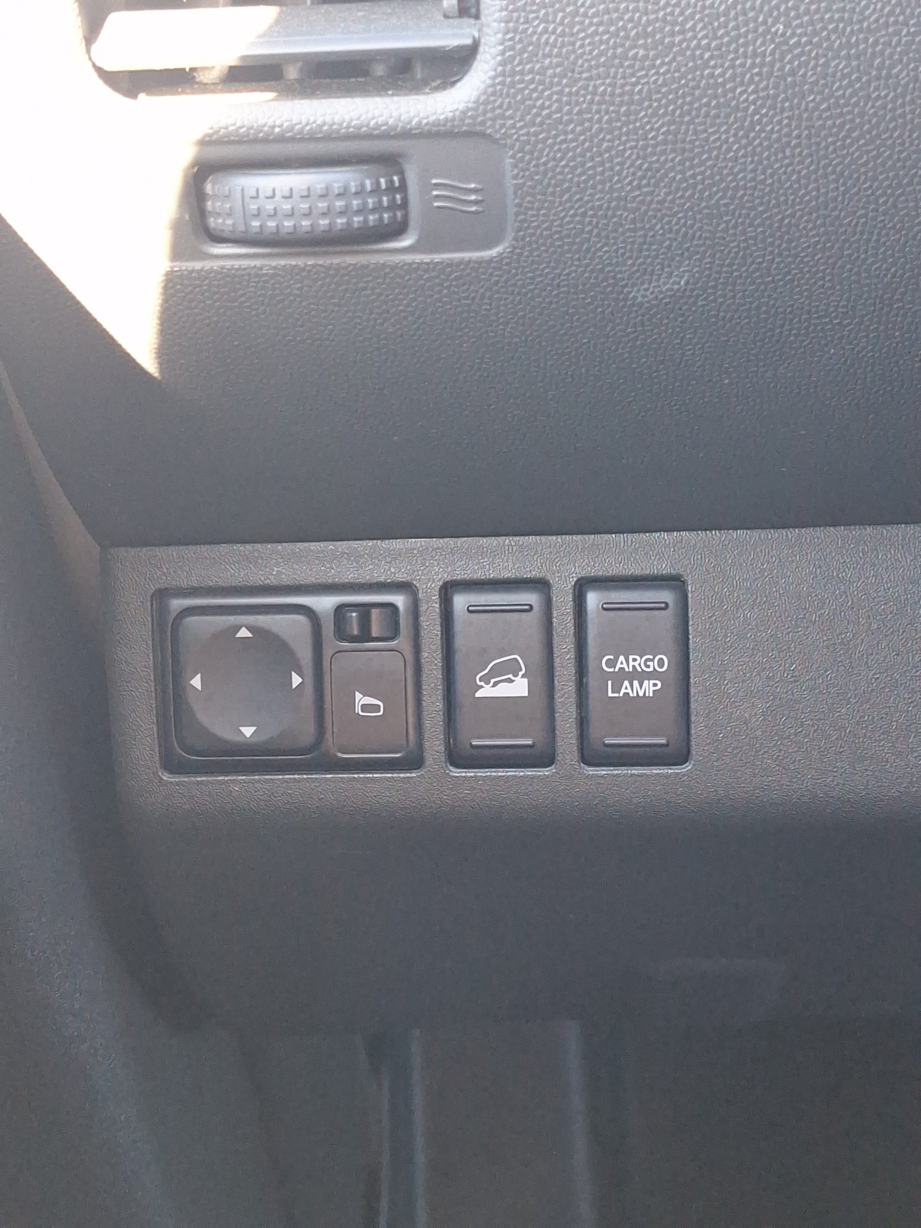 Used 2020 Nissan Frontier PRO-4X w/ Pro-4x Utility Package AWD/4WD image 31