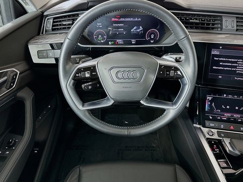 Used 2021 Audi e-tron Premium w/ Convenience Plus Package image 5