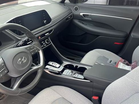 Used 2021 Hyundai Sonata SEL w/ Convenience Package FWD image 2
