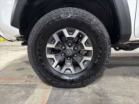 Certified 2023 Toyota Tacoma TRD Off-Road image 10