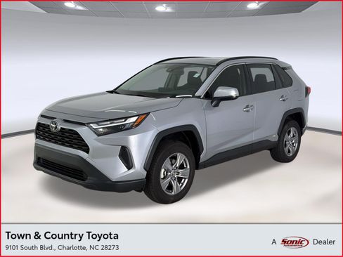 Certified 2025 Toyota RAV4 XLE w/ Convenience Package AWD/4WD image 1