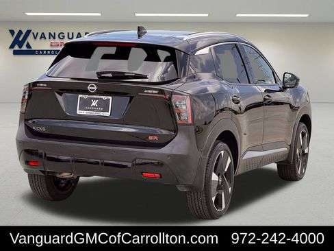 Used 2025 Nissan Kicks SR FWD image 3