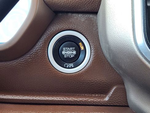 Used 2020 RAM 3500 Laramie image 24