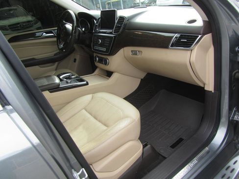 Used 2016 Mercedes-Benz GLE 350 w/ Premium Package image 21