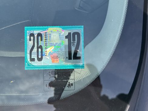 Used 2019 Volvo XC60 T8 Inscription w/ Advanced Package image 10