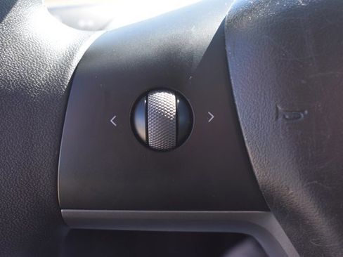 Used 2020 Tesla Model 3 image 18