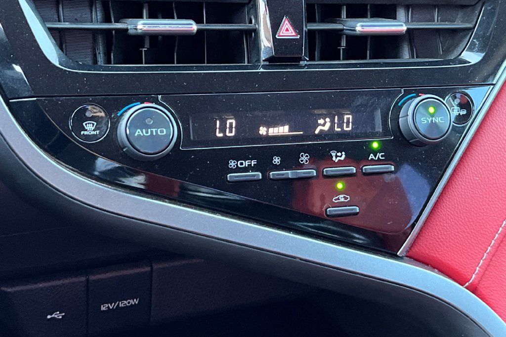Certified 2021 Toyota Camry XSE FWD image 22