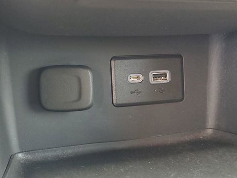 Used 2023 GMC Acadia SLE w/ Driver Convenience Package AWD/4WD image 10