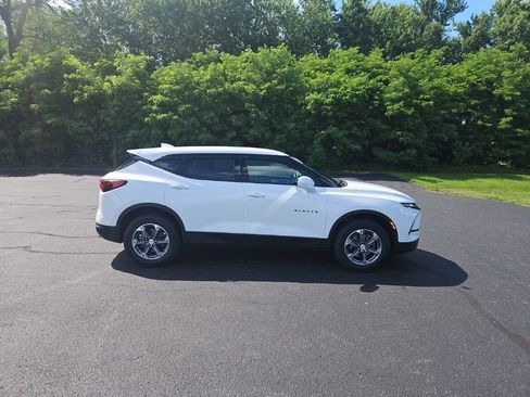 Used 2024 Chevrolet Blazer LT w/ Driver Confidence Package AWD/4WD image 8