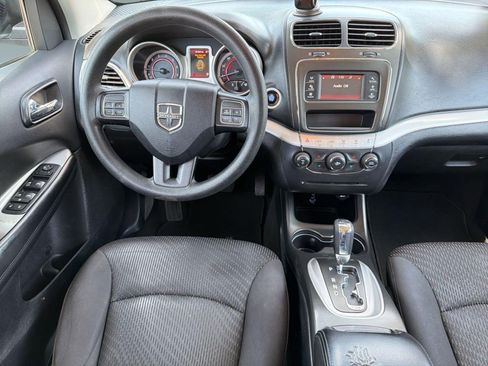 Used 2017 Dodge Journey SE FWD image 27