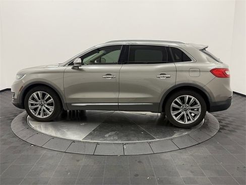 Used 2017 Lincoln MKX Reserve w/ Lincoln MKX Climate Package image 4