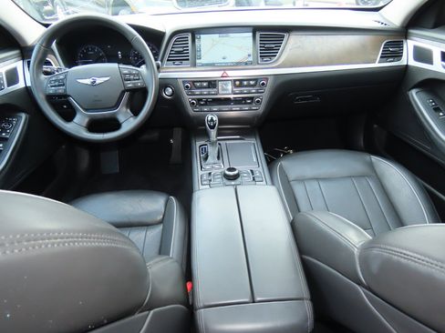 Used 2017 Genesis G80 3.8 w/ Option Group 03 image 24