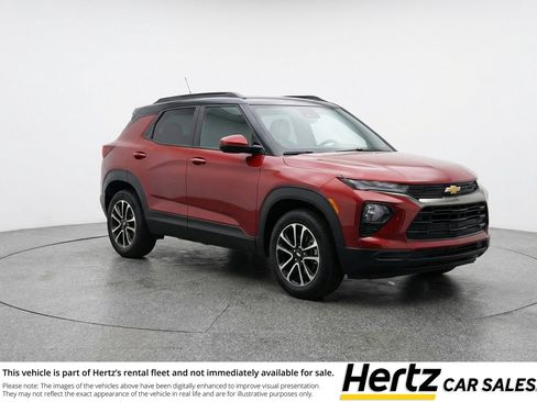 Used 2025 Chevrolet TrailBlazer LT image 1
