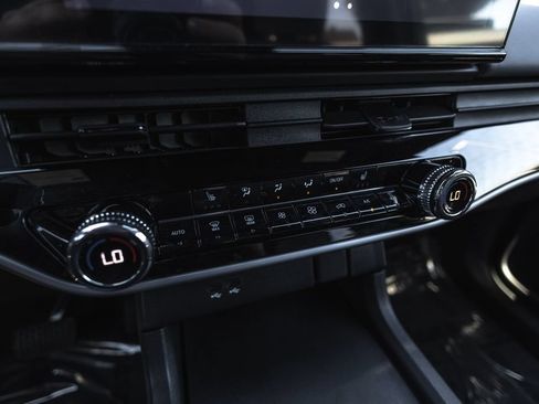 Used 2025 Honda Prologue Touring image 16