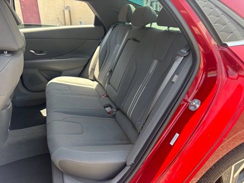 Used 2025 Hyundai Elantra SEL FWD image 11
