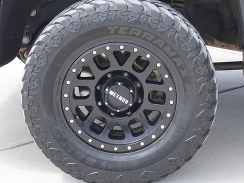 Used 2021 Chevrolet Silverado 2500 LT w/ All Star Edition image 4