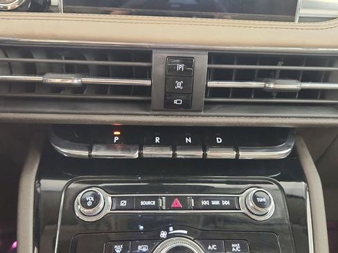 Used 2021 Lincoln Corsair AWD w/ Equipment Group 101A image 26