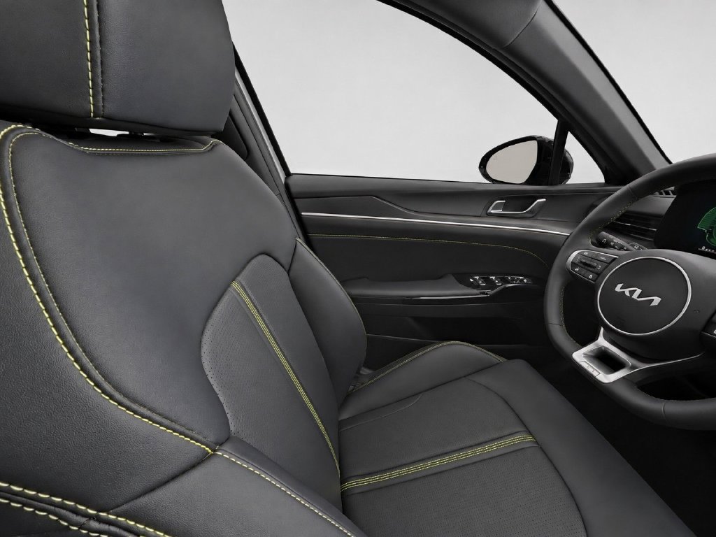Certified 2026 Kia K5 GT FWD image 26