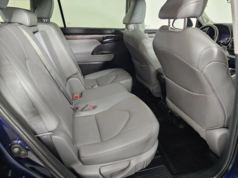Used 2020 Toyota Highlander Limited AWD/4WD image 14
