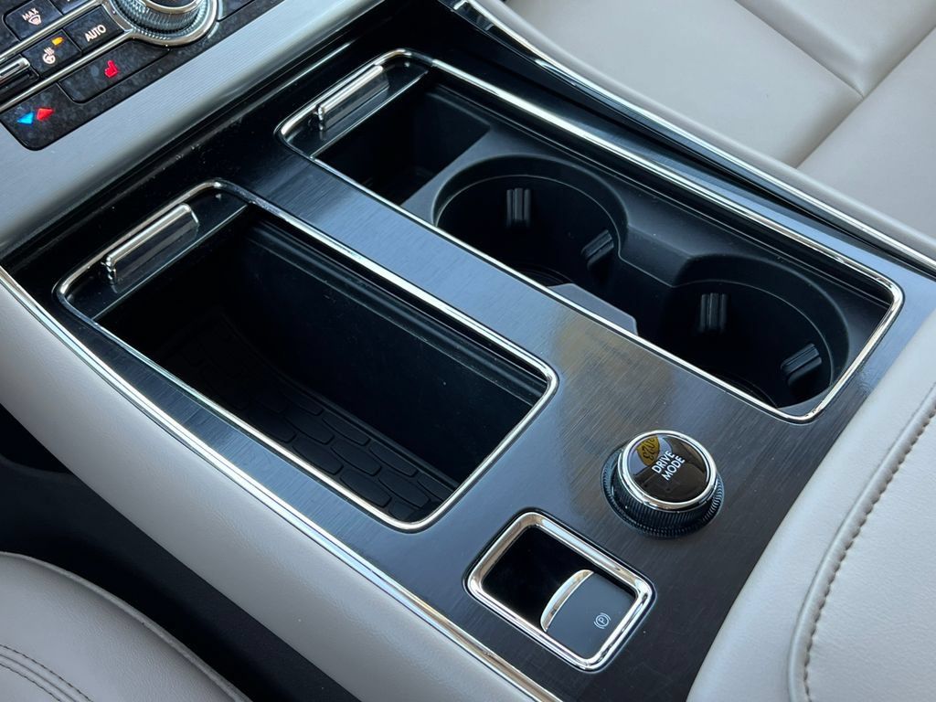 Used 2023 Lincoln Aviator AWD w/ Premium Package image 29
