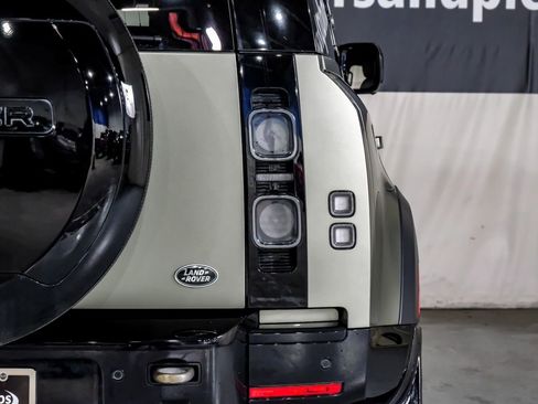 Used 2023 Land Rover Defender 110 X image 42