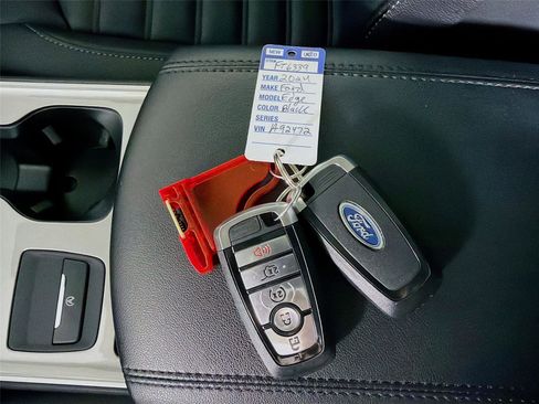 Used 2024 Ford Edge SEL w/ Convenience Package AWD/4WD image 39