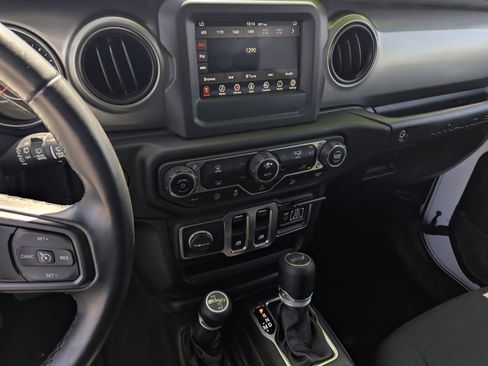 Used 2021 Jeep Wrangler Sport AWD/4WD image 10