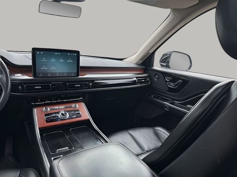 Used 2022 Lincoln Aviator Reserve w/ Elements Package Plus image 24