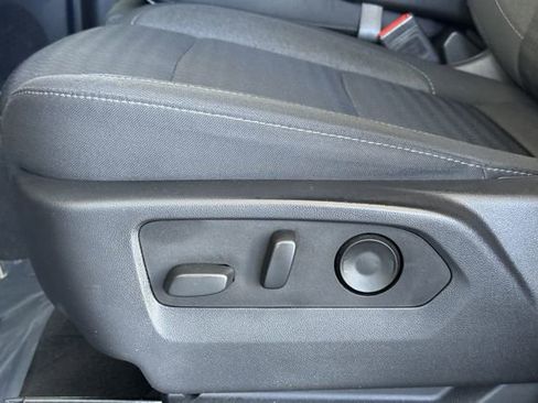 Used 2023 Chevrolet Silverado 1500 LT image 10