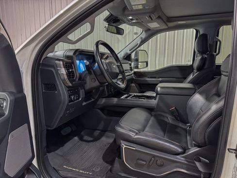 Used 2024 Ford F250 Lariat w/ Lariat Ultimate Package AWD/4WD image 11