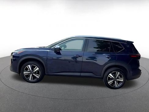 Used 2026 Nissan Rogue SL FWD image 9