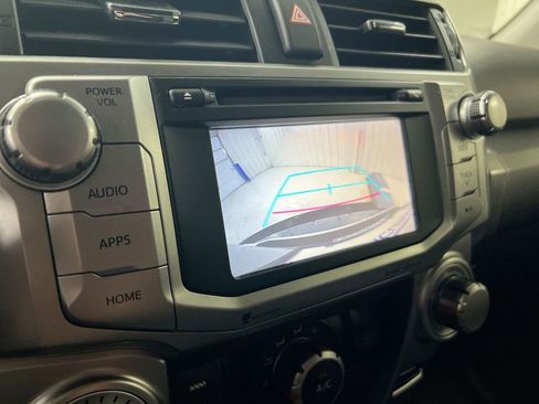 Used 2017 Toyota 4Runner SR5 AWD/4WD image 14