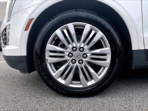 Used 2019 Cadillac XT5 Premium Luxury image 9