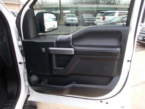 Used 2019 Ford F150 XLT w/ Equipment Group 302A Luxury image 16