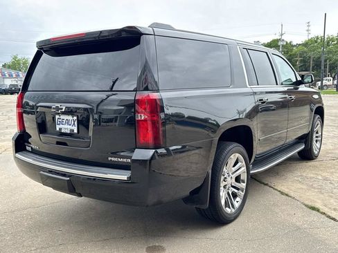 Used 2019 Chevrolet Suburban Premier RWD image 13