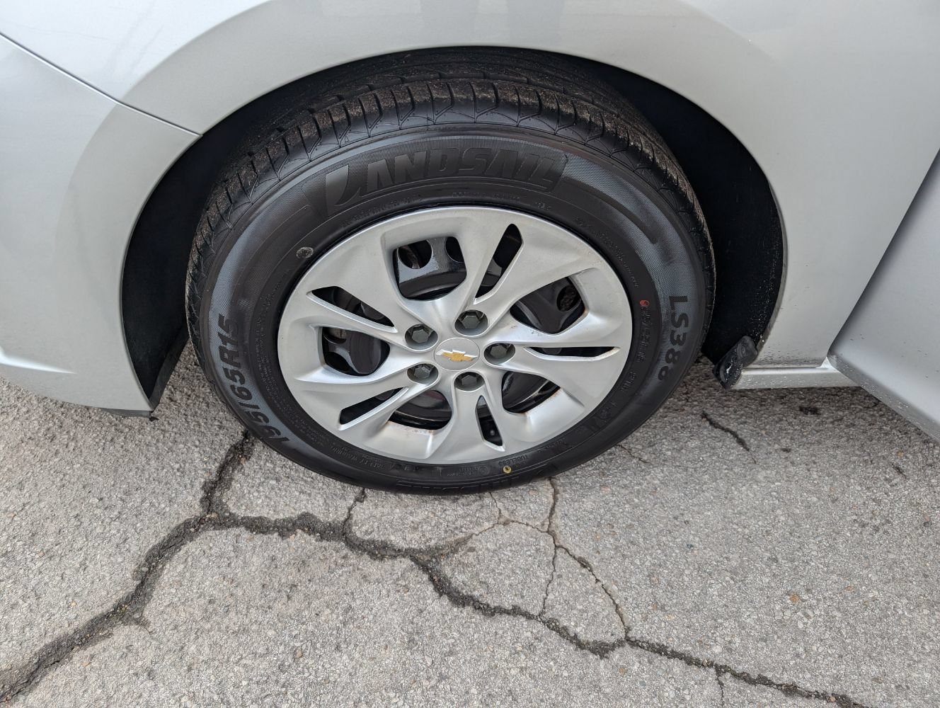 Used 2019 Chevrolet Cruze LS FWD image 26